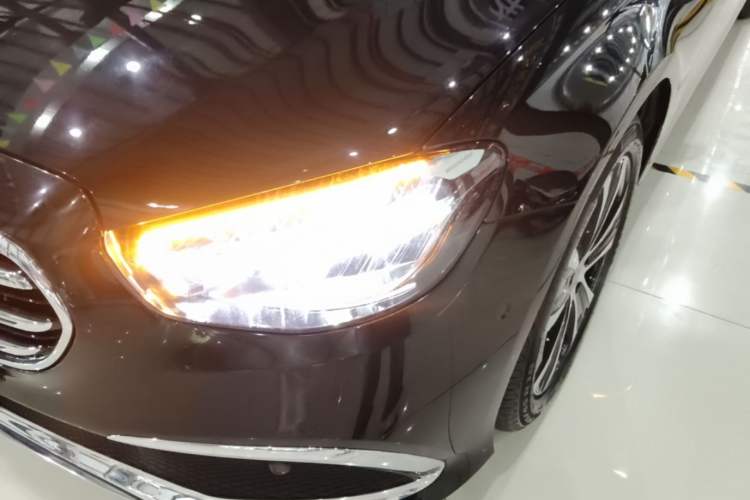 Used Mercedes-Benz E-Class New Energy 2022 Facelift E 350 e L Plug-in Hybrid Sedan Left Front Headlight