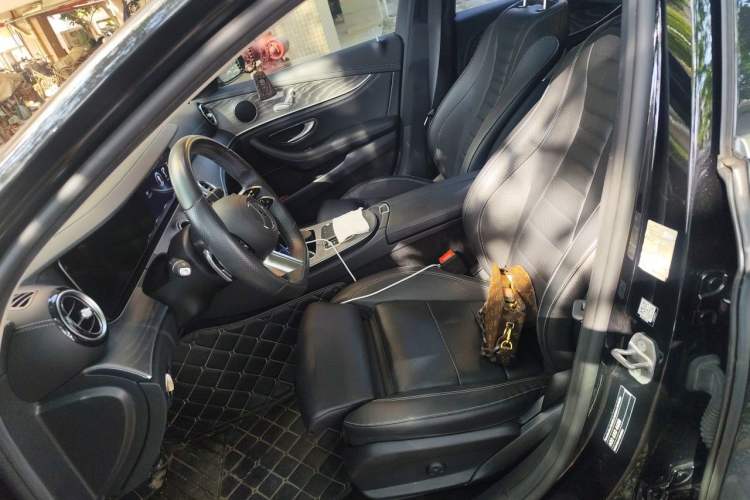Used Mercedes-Benz E-Class New Energy 2022 Second Facelift E 350 e L Plug-in Hybrid Sports Sedan Left Front Seat