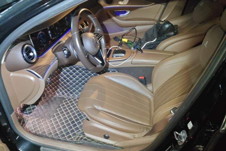 Used Mercedes-Benz E-Class New Energy 2022 E 350 e L Plug-in Hybrid Sedan Left Front Seat