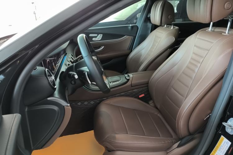 Used Mercedes-Benz E-Class New Energy 2022 Restyled E 350 e L Plug-in Hybrid Sports Sedan Left Front Seat
