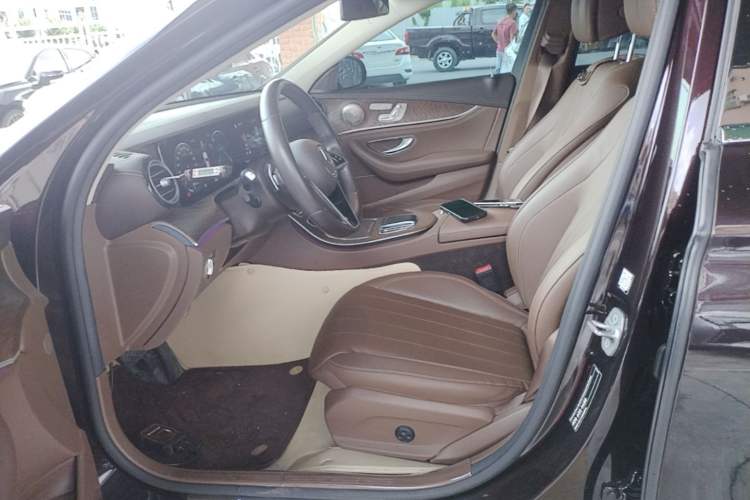 Used Mercedes-Benz E-Class New Energy 2022 Restyled E 350 e L Plug-in Hybrid Sedan Left Front Seat