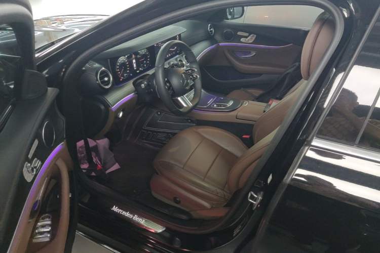 Used Mercedes-Benz E-Class New Energy 2022 E 350 e L Plug-in Hybrid Sports Sedan Left Front Seat