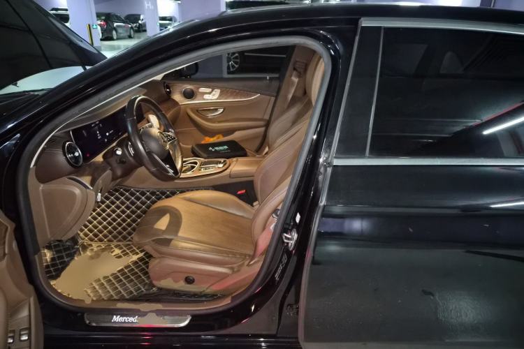 Used Mercedes-Benz E-Class New Energy 2022 Restyled E 350 e L Plug-in Hybrid Sedan Left Front Seat