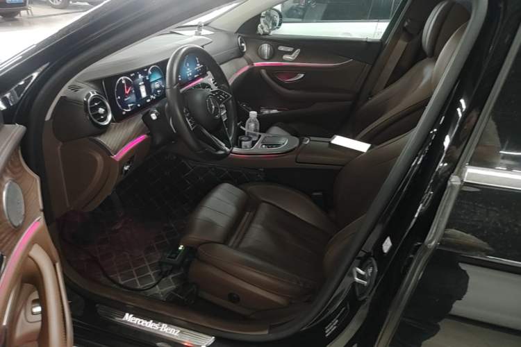 Used Mercedes-Benz E-Class New Energy 2022 Second Facelift E 350 e L Plug-in Hybrid Sedan Left Front Seat