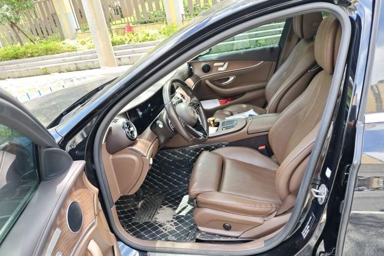 Used Mercedes-Benz E-Class New Energy 2022 Second Facelift E 350 e L Plug-in Hybrid Sports Sedan Left Front Seat