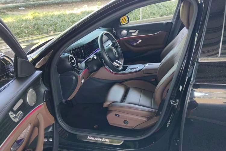 Used Mercedes-Benz E-Class New Energy 2022 Second Facelift E 350 e L Plug-in Hybrid Sports Sedan Left Front Seat