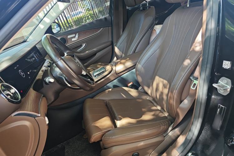 Used Mercedes-Benz E-Class New Energy 2022 Restyled E 350 e L Plug-in Hybrid Sports Sedan Left Front Seat