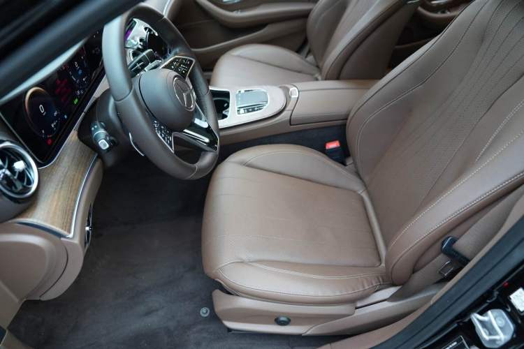 Used Mercedes-Benz E-Class New Energy 2022 Restyled E 350 e L Plug-in Hybrid Sedan Left Front Seat