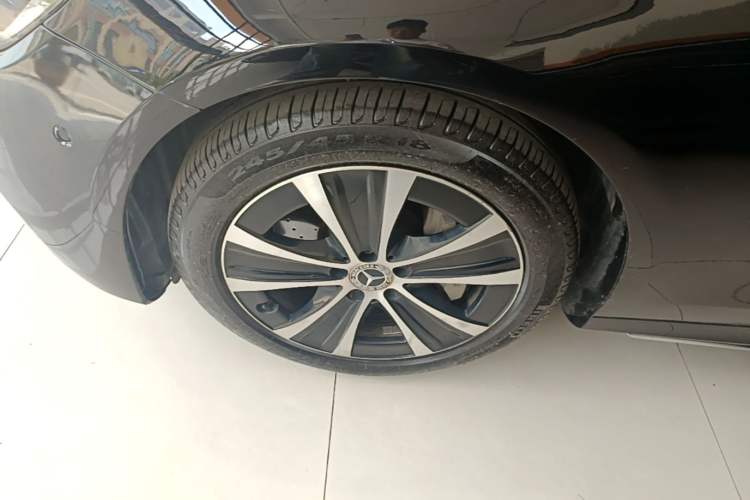 Used Mercedes-Benz E-Class New Energy 2022 Restyled E 350 e L Plug-in Hybrid Sports Sedan Left Front Wheel Hub