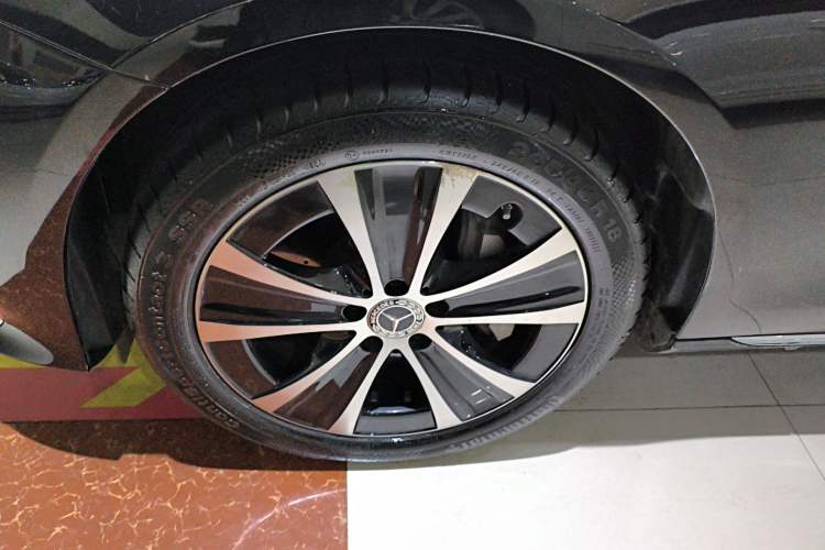 Used Mercedes-Benz E-Class New Energy 2022 Restyled E 350 e L Plug-in Hybrid Sedan Left Front Wheel Hub