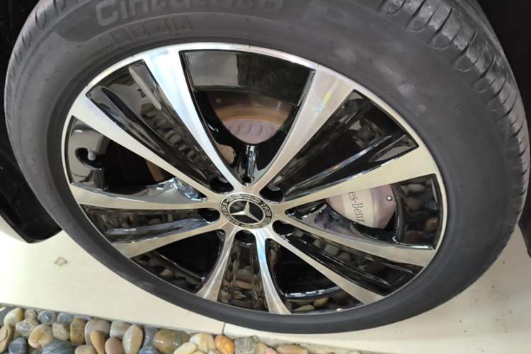 Used Mercedes-Benz E-Class New Energy 2022 E 350 e L Plug-in Hybrid Sports Sedan Left Front Wheel Hub