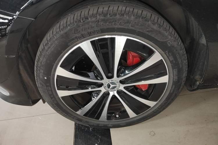 Used Mercedes-Benz E-Class New Energy 2022 Second Facelift E 350 e L Plug-in Hybrid Sedan Left Front Wheel Hub