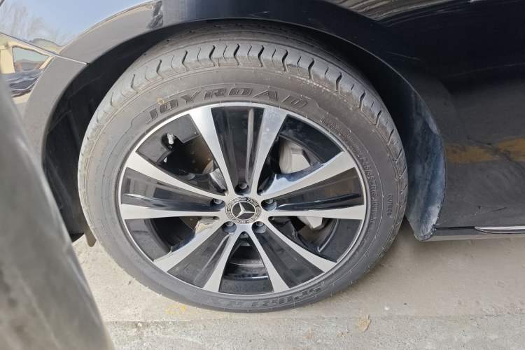 Used Mercedes-Benz E-Class New Energy 2022 Facelift E 350 e L Plug-in Hybrid Sedan Left Front Wheel Hub