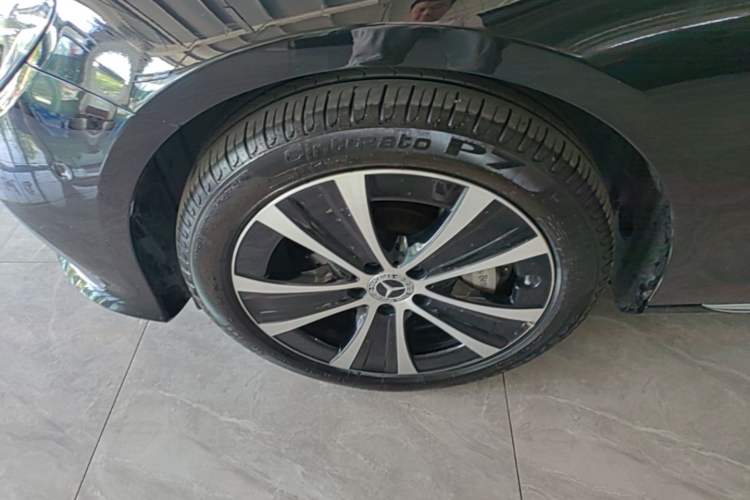 Used Mercedes-Benz E-Class New Energy 2022 E 350 e L Plug-in Hybrid Sports Sedan Left Front Wheel Hub