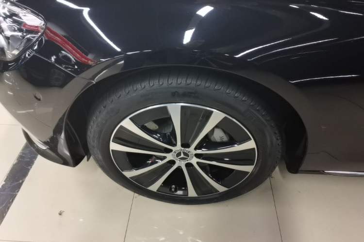 Used Mercedes-Benz E-Class New Energy 2022 Restyled E 350 e L Plug-in Hybrid Sedan Left Front Wheel Hub