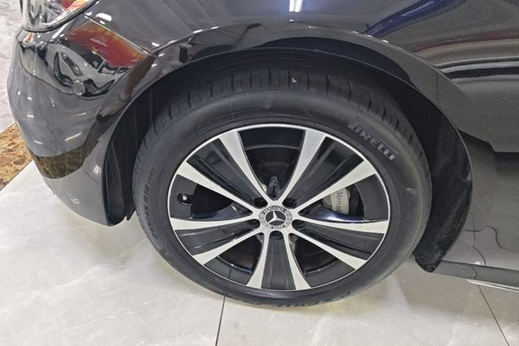 Used Mercedes-Benz E-Class New Energy 2022 Second Facelift E 350 e L Plug-in Hybrid Sports Sedan Left Front Wheel Hub