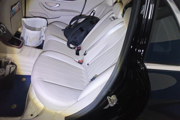 Used Mercedes-Benz E-Class New Energy 2022 Facelift E 350 e L Plug-in Hybrid Sedan Left Rear Seat