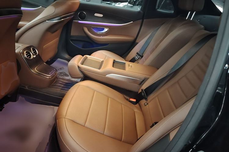 Used Mercedes-Benz E-Class New Energy 2022 E 350 e L Plug-in Hybrid Sports Sedan Left Rear Seat