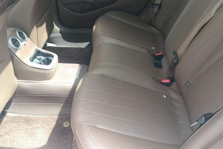 Used Mercedes-Benz E-Class New Energy 2022 Restyled E 350 e L Plug-in Hybrid Sedan Left Rear Seat