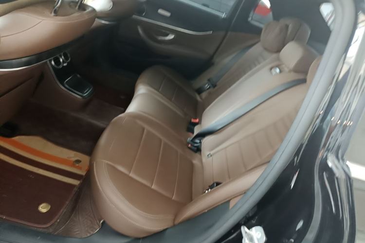 Used Mercedes-Benz E-Class New Energy 2022 Restyled E 350 e L Plug-in Hybrid Sports Sedan Left Rear Seat