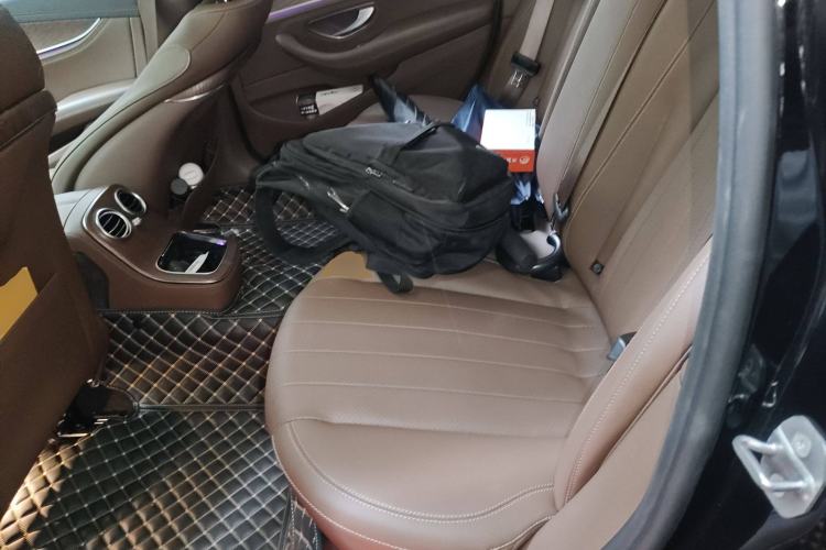 Used Mercedes-Benz E-Class New Energy 2022 Restyled E 350 e L Plug-in Hybrid Sedan Left Rear Seat