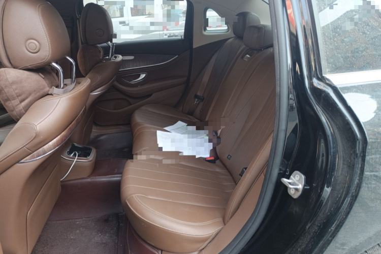 Used Mercedes-Benz E-Class New Energy 2022 Restyled E 350 e L Plug-in Hybrid Sedan Left Rear Seat