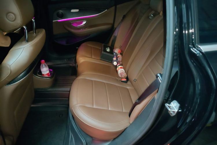 Used Mercedes-Benz E-Class New Energy 2022 Second Facelift E 350 e L Plug-in Hybrid Sports Sedan Left Rear Seat