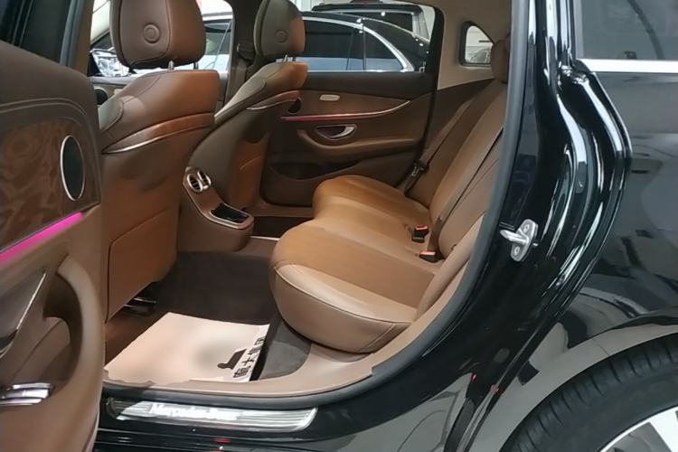 Used Mercedes-Benz E-Class New Energy 2022 Facelift E 350 e L Plug-in Hybrid Sedan Left Rear Seat