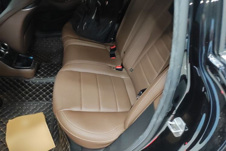 Used Mercedes-Benz E-Class New Energy 2022 Second Facelift E 350 e L Plug-in Hybrid Sports Sedan Left Rear Seat