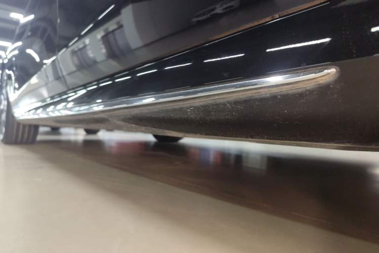 Used Mercedes-Benz E-Class New Energy 2022 Second Facelift E 350 e L Plug-in Hybrid Sports Sedan Left Side Sill