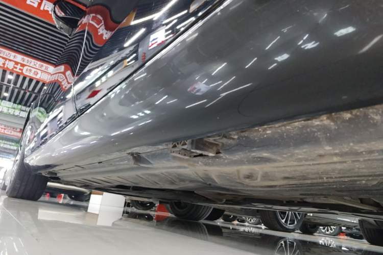 Used Mercedes-Benz E-Class New Energy 2022 Restyled E 350 e L Plug-in Hybrid Sedan Left Side Sill