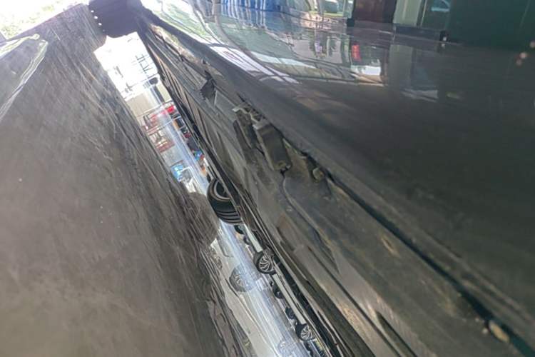 Used Mercedes-Benz E-Class New Energy 2022 E 350 e L Plug-in Hybrid Sports Sedan Left Side Sill