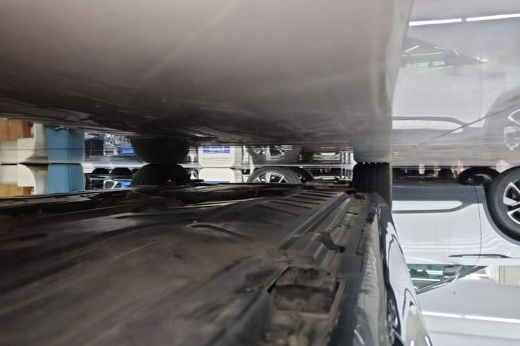 Used Mercedes-Benz E-Class New Energy 2022 Facelift E 350 e L Plug-in Hybrid Sedan Left Side Sill