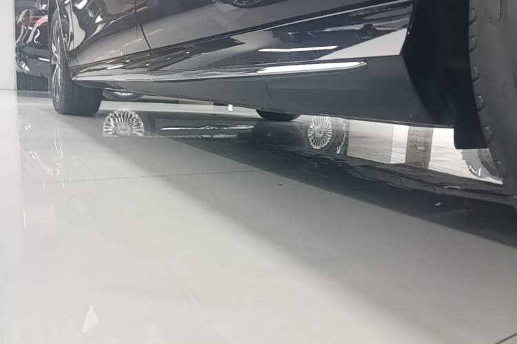 Used Mercedes-Benz E-Class New Energy 2022 Second Facelift E 350 e L Plug-in Hybrid Sports Sedan Left Side Sill
