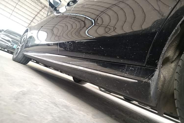 Used Mercedes-Benz E-Class New Energy 2022 E 350 e L Plug-in Hybrid Sports Sedan Left Side Sill