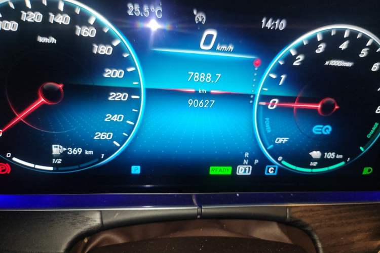 Used Mercedes-Benz E-Class New Energy 2022 E 350 e L Plug-in Hybrid Sedan Odometer Close Up