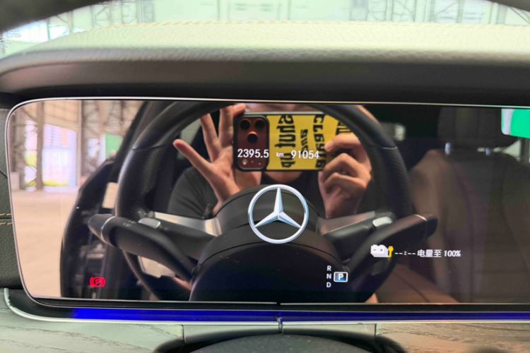Used Mercedes-Benz E-Class New Energy 2022 Second Facelift E 350 e L Plug-in Hybrid Sports Sedan Odometer Close Up