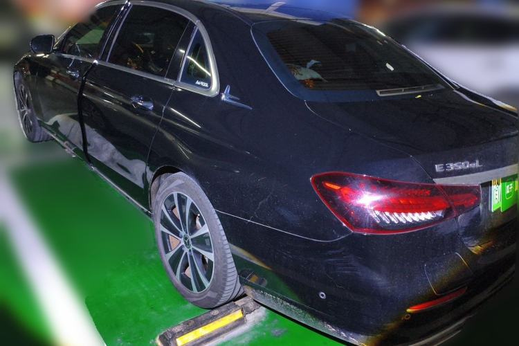 Used Mercedes-Benz E-Class New Energy 2022 Restyled E 350 e L Plug-in Hybrid Sedan Rear Left 45 Deg