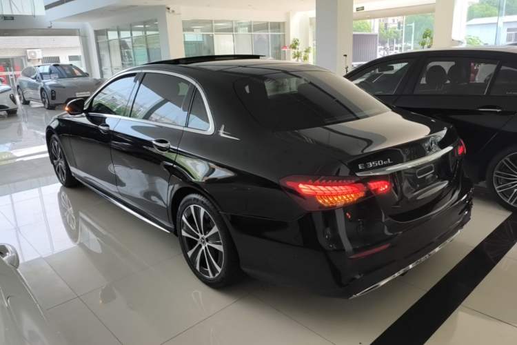 Used Mercedes-Benz E-Class New Energy 2022 Restyled E 350 e L Plug-in Hybrid Sports Sedan Rear Left 45 Deg