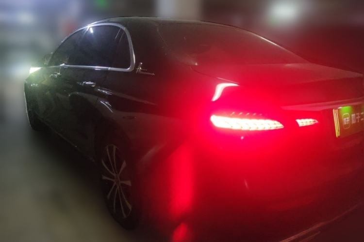 Used Mercedes-Benz E-Class New Energy 2022 Second Facelift E 350 e L Plug-in Hybrid Sedan Rear Left 45 Deg