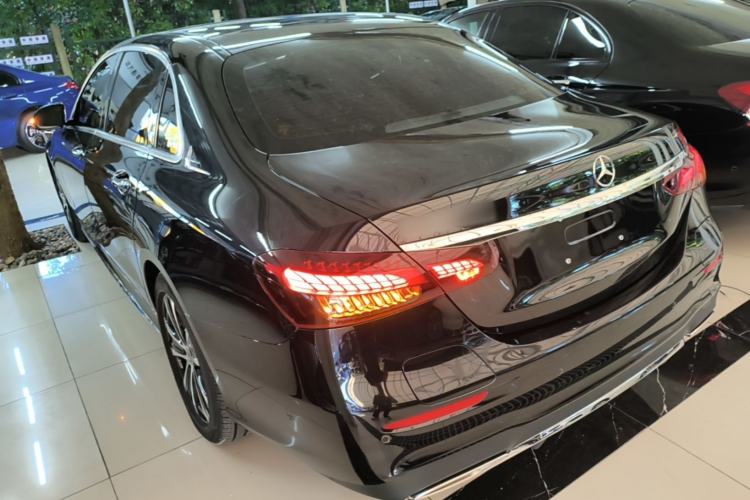 Used Mercedes-Benz E-Class New Energy 2022 E 350 e L Plug-in Hybrid Sports Sedan Rear Left 45 Deg