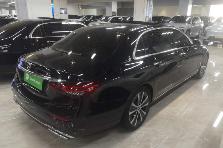 Used Mercedes-Benz E-Class New Energy 2022 Second Facelift E 350 e L Plug-in Hybrid Sedan Rear Right 45 Deg