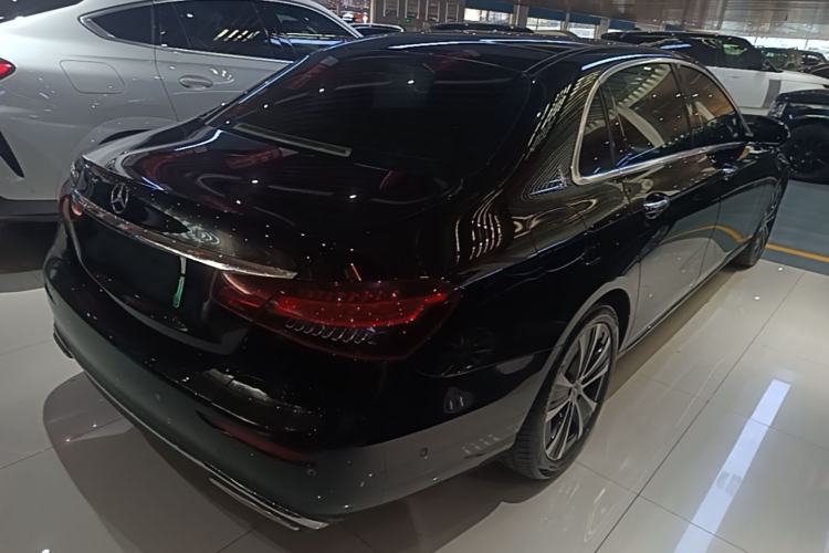 Used Mercedes-Benz E-Class New Energy 2022 Restyled E 350 e L Plug-in Hybrid Sports Sedan Rear Right 45 Deg
