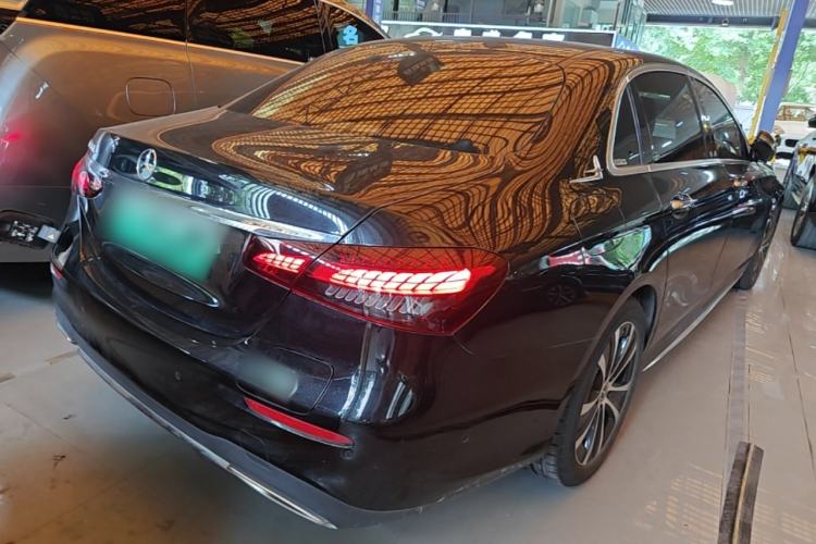 Used Mercedes-Benz E-Class New Energy 2022 Facelift E 350 e L Plug-in Hybrid Sedan Rear Right 45 Deg