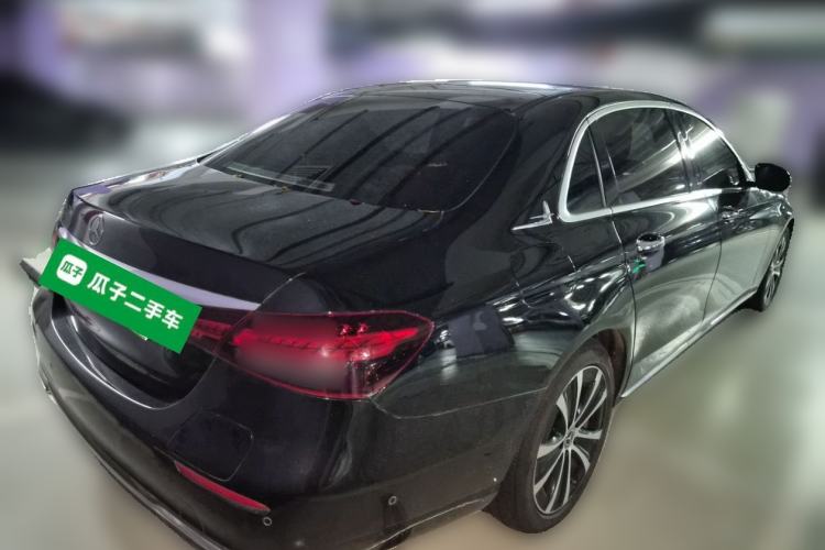 Used Mercedes-Benz E-Class New Energy 2022 Restyled E 350 e L Plug-in Hybrid Sedan Rear Right 45 Deg