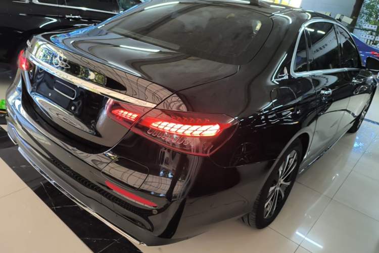 Used Mercedes-Benz E-Class New Energy 2022 E 350 e L Plug-in Hybrid Sports Sedan Rear Right 45 Deg