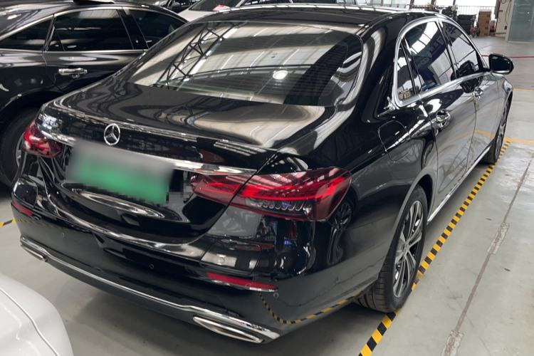 Used Mercedes-Benz E-Class New Energy 2022 Restyled E 350 e L Plug-in Hybrid Sedan Rear Right 45 Deg