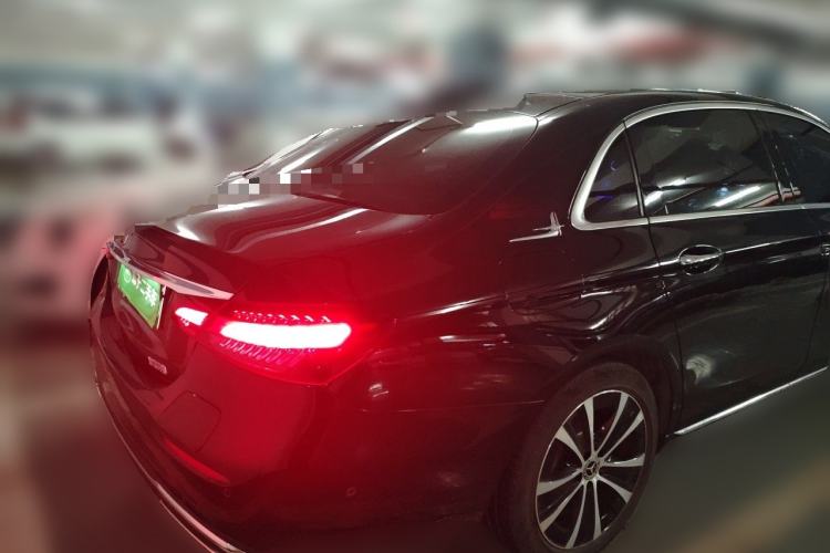 Used Mercedes-Benz E-Class New Energy 2022 Restyled E 350 e L Plug-in Hybrid Sedan Rear Right 45 Deg