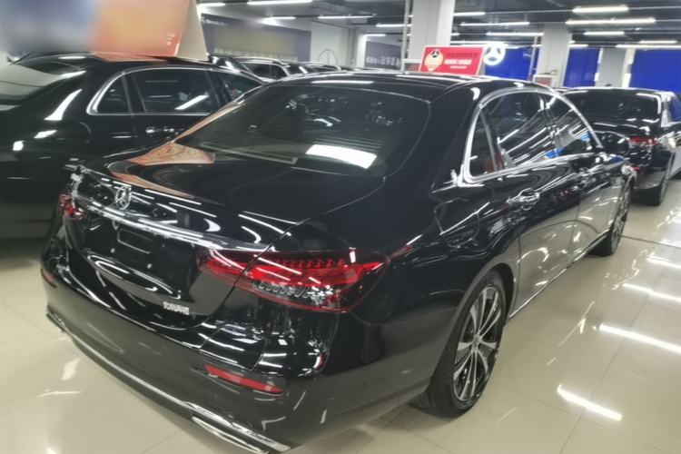 Used Mercedes-Benz E-Class New Energy 2022 Restyled E 350 e L Plug-in Hybrid Sedan Rear Right 45 Deg