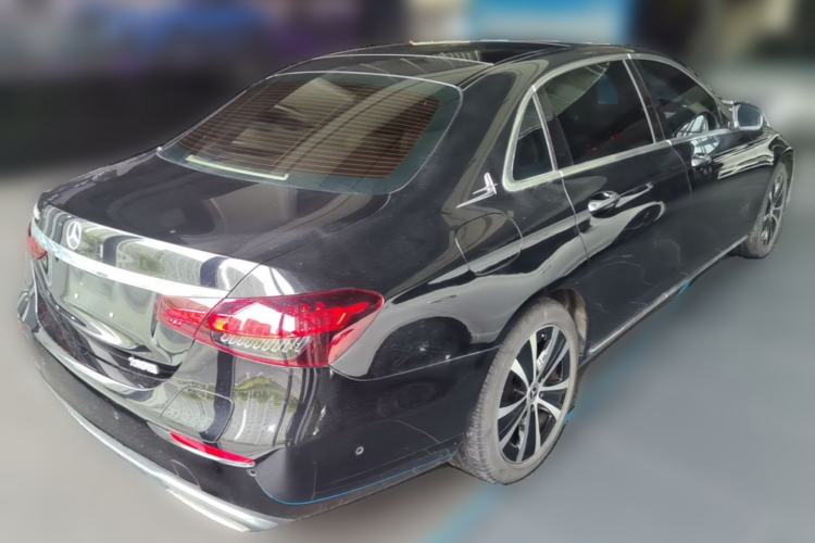 Used Mercedes-Benz E-Class New Energy 2022 Restyled E 350 e L Plug-in Hybrid Sports Sedan Rear Right 45 Deg